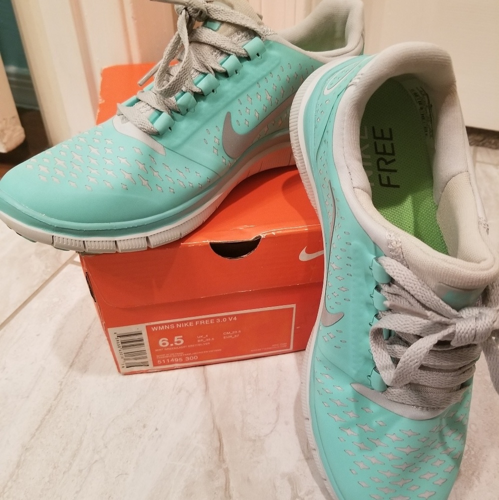 Tiffany blue rare nike free 3.0 v4 NEVER WORN